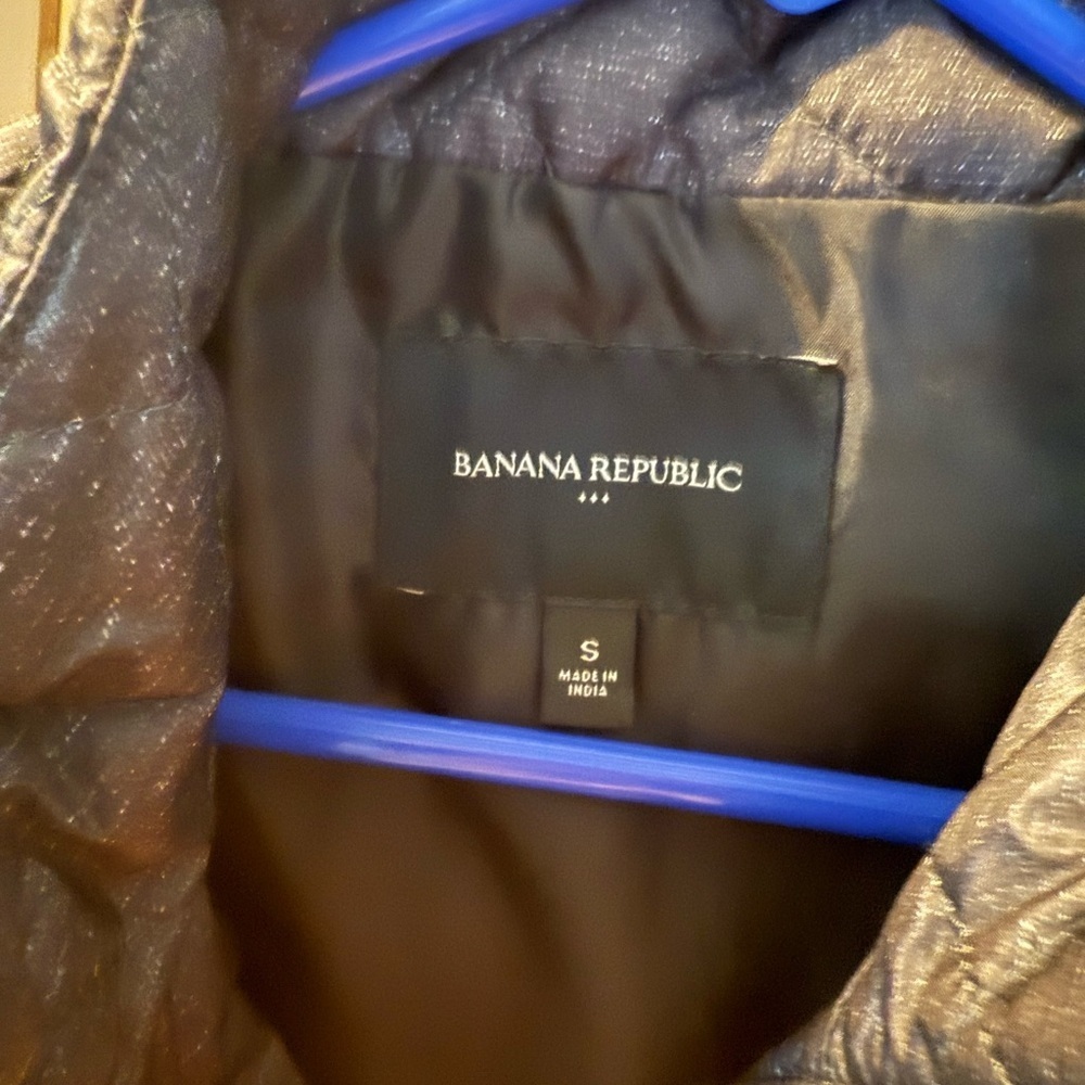 Banana Republic Black Quilted Vest - Picture 2 of 3